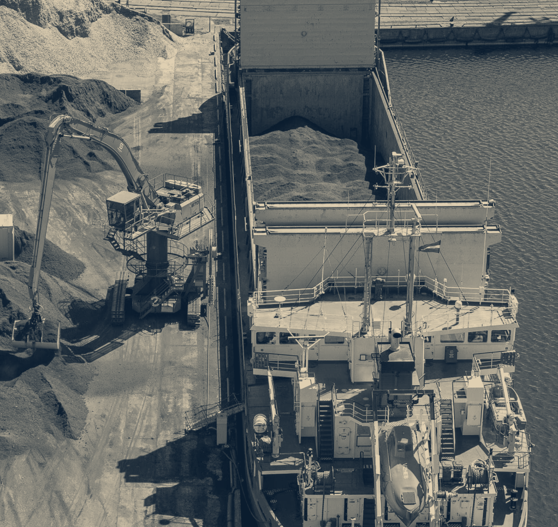 GlobeShift Dynamics bulk cargo loaded onto the BARBARA-B vessel at port
